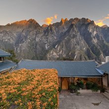 虎跳峡奇峰山民宿