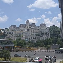 南山里青年旅社(贵阳花果园店)