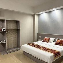 豪城宾馆 (万洋众创城店)