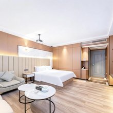 维多丽亚酒店(揭阳实验中学卢前夜市店)