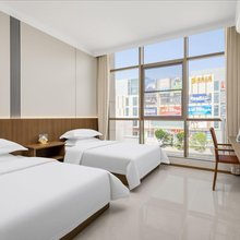 泽宸酒店(呼和浩特东站白塔机场店)