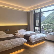 雅江慕雅酒店