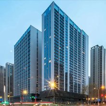 呈季酒店(韩森寨地铁站店)