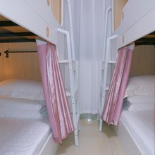 惠驿精选·纯女生青年旅舍(海口骑楼老街店)