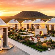 云雅·White Dome火山观景美宿(乌兰哈达店)
