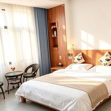 青澜民宿(洪安边城景区店)