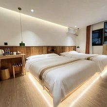 無时民宿(都江堰景区南桥店)