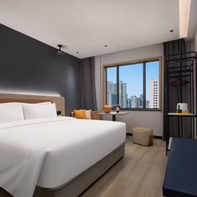 张家界浅水湾酒店(北正街奥莱广场店)