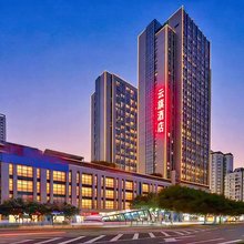 云旗酒店(重庆北站龙头寺公园地铁站店)
