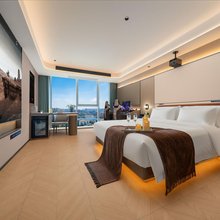 叶与晨电竞电影酒店(邯郸东站美乐城店)