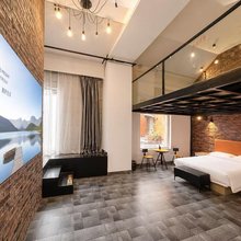 感受主题设计师酒店(西安钟鼓楼五路口地铁站店)