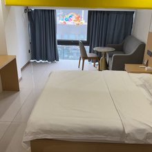 逸居·轻奢影寓(诸暨高铁站宝龙广场店)
