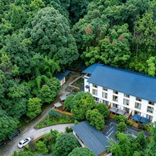 竹间私汤民宿(峨眉山风景区报国寺店)
