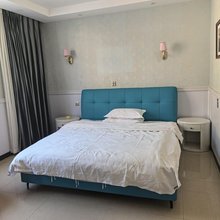 彭州逸览芳庭酒店(白鹿音乐小镇店)