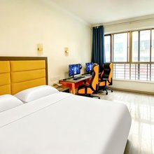 本色电竞酒店(江汉艺术学院店)