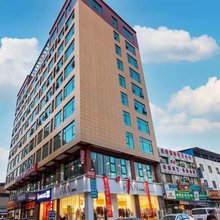 Q派酒店(西安高陵车城花园店)