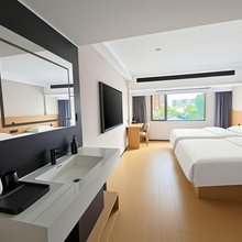 子曰雅居酒店(鱼台观鱼大道店)