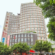 财富假日江景酒店(重庆巫山市政广场店)