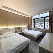吉隆隐世山居酒店