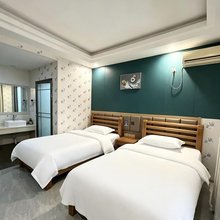 顺疆洲民宿(俄罗斯风情步行街店)