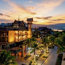 湄澜·雲居Maelan|江屿傣境亲子度假酒店(江边夜市曼听御花园店)