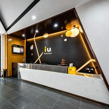 IU酒店(涿州华阳路京地银座店)
