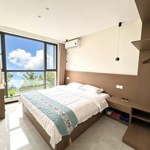 泸定鹿鸣HOTEL