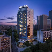 帝伦汀酒店(泸州万象汇西南医科大学附属中医医院店)
