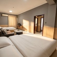 瑞合·Lumi Max影音民宿(正定小商品夜市店)