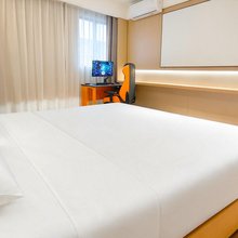 亚信电竞酒店(中新地铁站店)