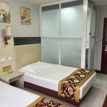 鑫怡宾馆(华为研究所店)
