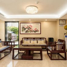珠海君怡国际酒店(明珠火车站香山湖公园店)