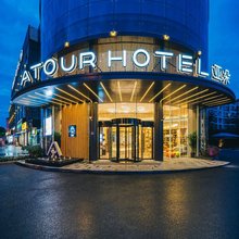 上海安亭地铁站新源路亚朵酒店