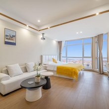 BREEZE·留连·城市海景酒店(大连火车站东关街历史文化街区店)