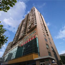 弗思特精选酒店(上海站宝山路地铁站店)