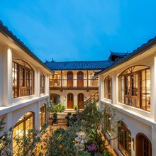 又见蔷薇·南法静谧美学空间·花园度假美宿(丽江古城四方街店)