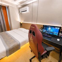 景悦北爱电竞公寓(万达广场店)