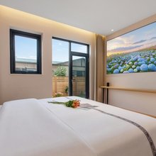 花拾里酒店(昆明长水国际机场T1航站楼店)