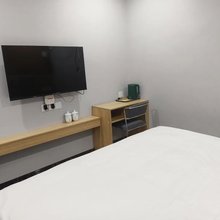 琳宸商务宾馆(章丘北站店)