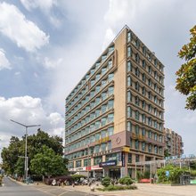 金陵南天门电竞酒店(南京南站软件大道店)