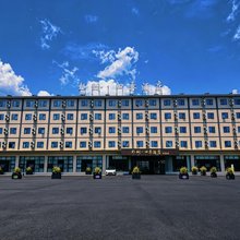 朴树·四季酒店(安顺黄果树大街客运东站店)