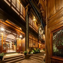 凤凰大隐千府·古建庭院·Designer·度假智慧美宿(凤凰古城店)