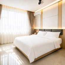 欢悦·栖云阁·云海山景美宿(萍乡北站奥体中心店)