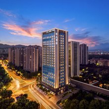 朴凡酒店(重庆东站茶园地铁站店)