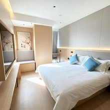 云途雅居(南京南站店)