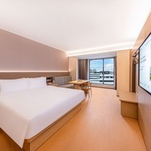 一衣酒店(广州嘉禾望岗地铁站金铂天地店)