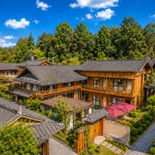 月牙湾·非你莫宿民宿(梵净山景区寨沙侗寨店)