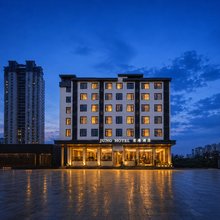 JUNG HOTEL 君港酒店(恩施市七里坪店)