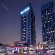 赛博天驰电竞酒店(成都五块石地铁站店)