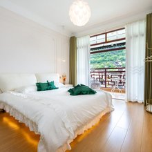 镇远凌云河景民宿(周大街分店)